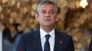 CHP lideri Özgür Özel programını değiştirdi: Ataşehir kararı