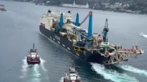 İstanbul Boğazı’nda gemi trafiği çift yönlü askıya alındı