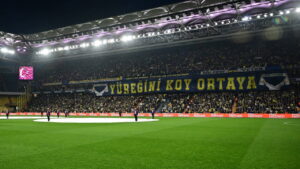 Resmi açıklama geldi: Fenerbahçe’den Başakşehir maçı için bilet kararı!